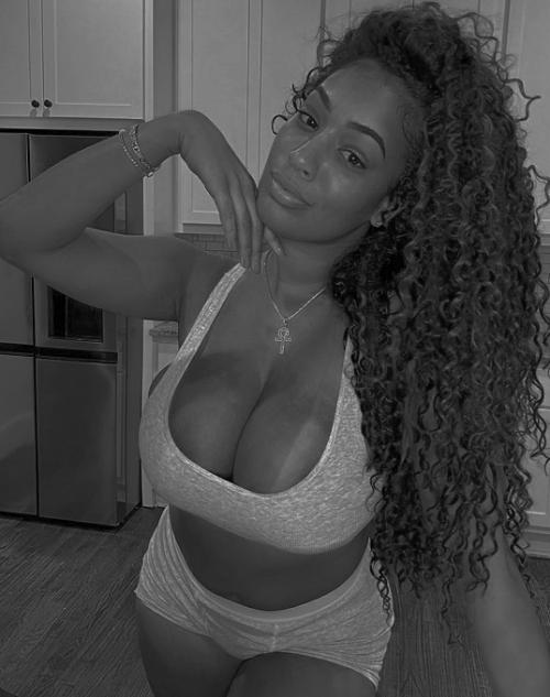LATINA SEXY